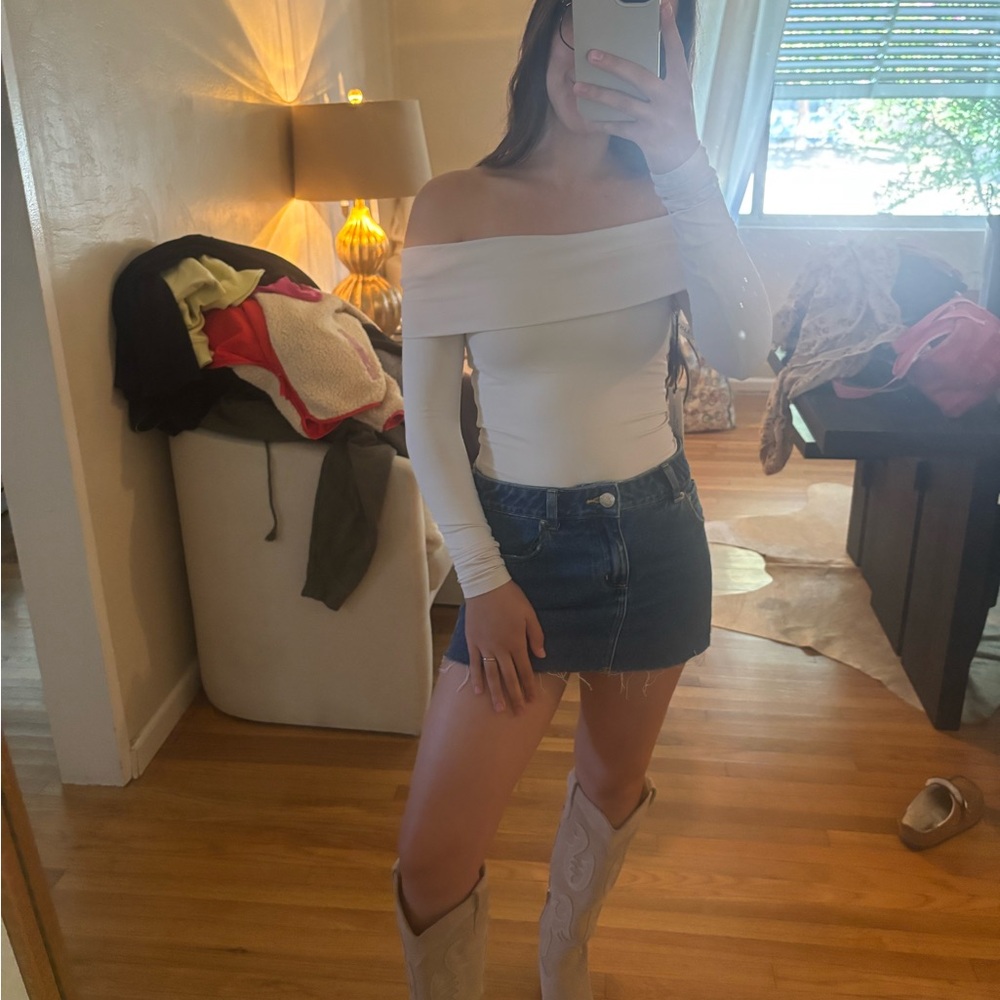 Elegant Off-Shoulder Matte pearl off White Top